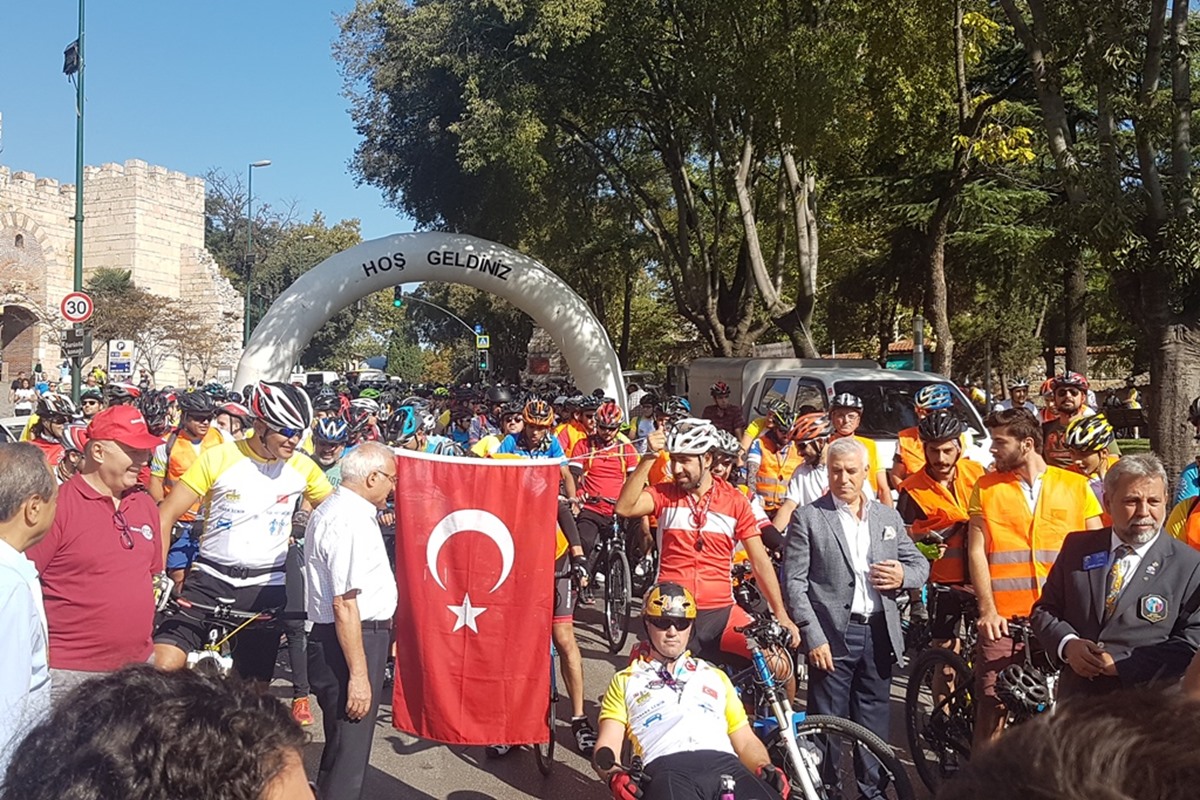 Ünver Grup “Geleneksel Tophane’den Mudanya’ya Bisiklet Turu”na sponsor oldu.